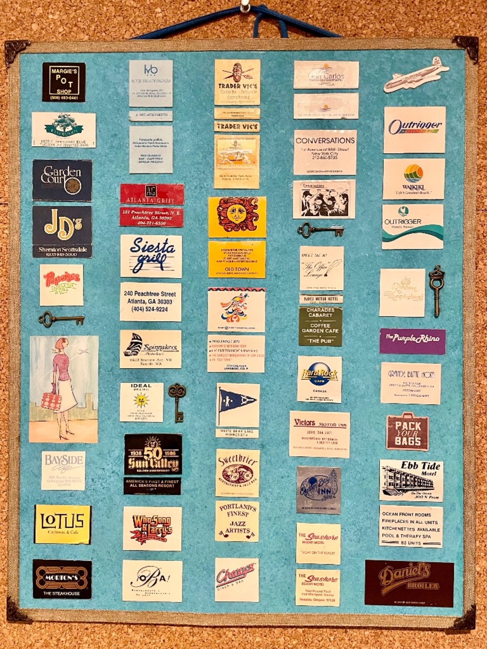 Vintage Matchbook Collection: Designed Boards w/Large Collection of 80+ matches